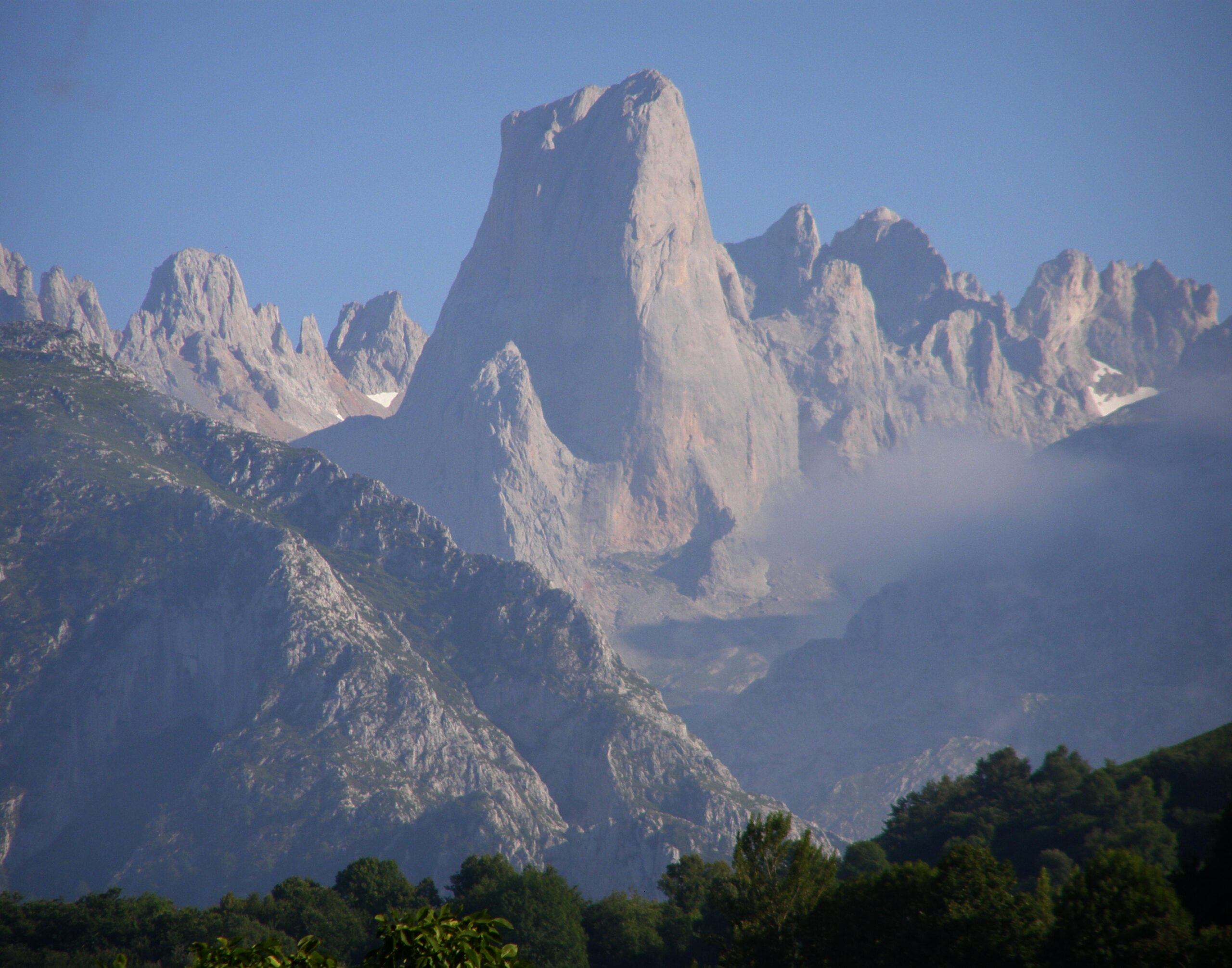 Picos De Europa Wikipedia Picos De Europa Wikipedia